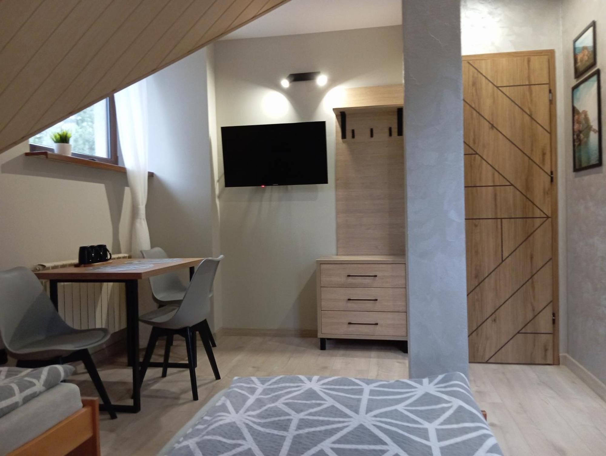 Zacisze Apartment Rozalin  Ruang foto