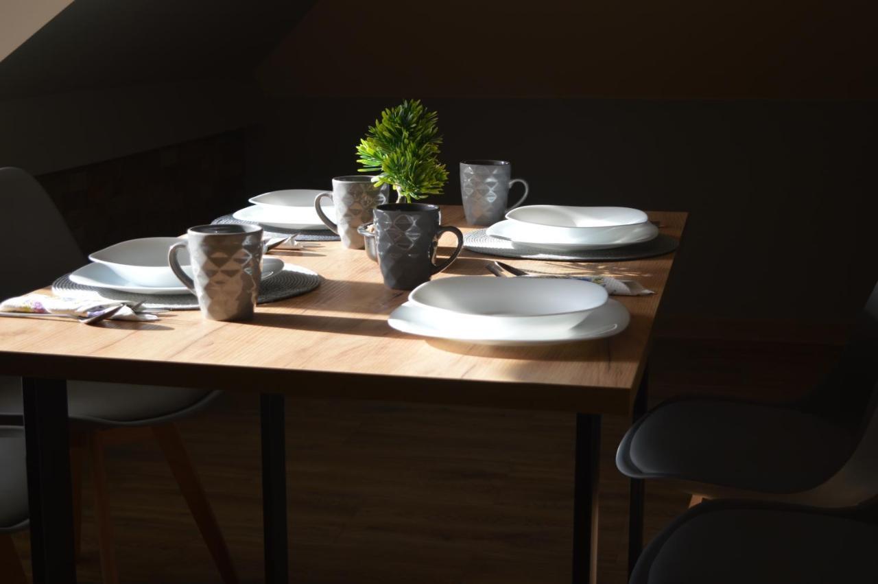 Zacisze Apartment Rozalin  Bagian luar foto