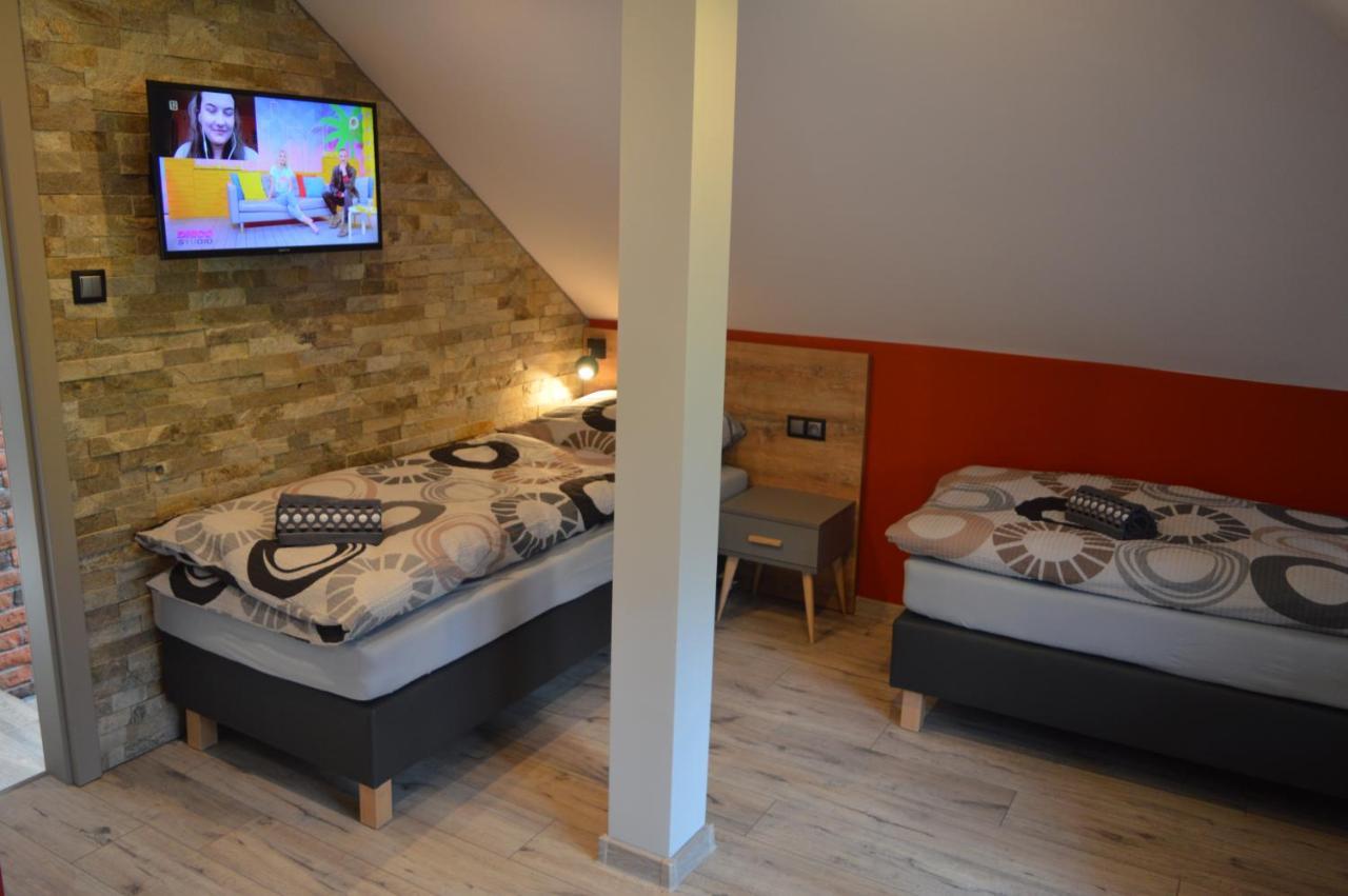 Zacisze Apartment Rozalin  Bagian luar foto